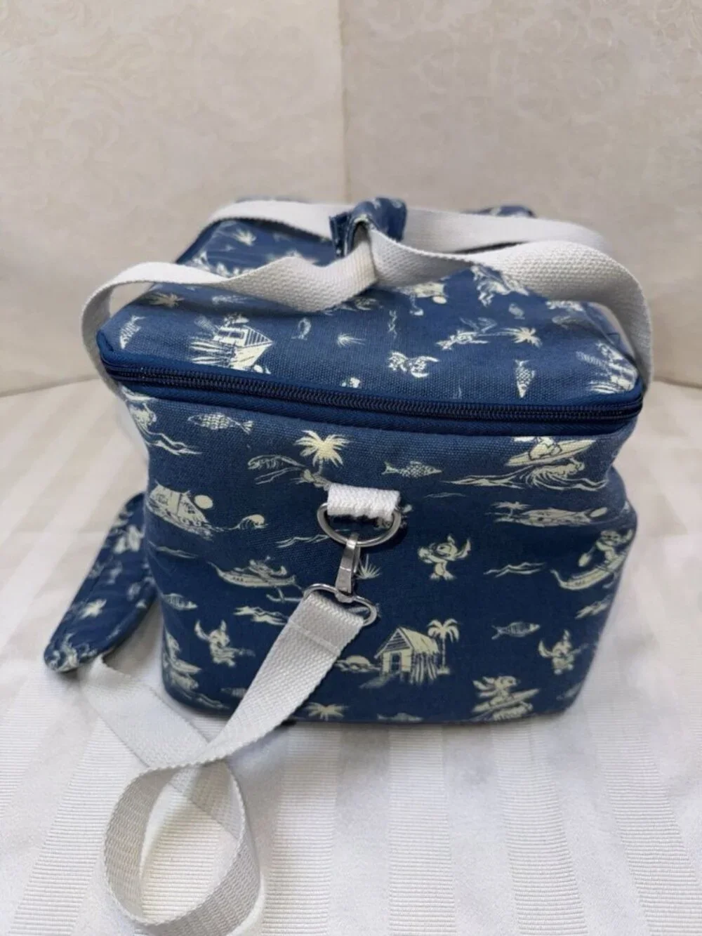 Disney Parks STITCH Blue Soft Side Beach Bag Cooler Picnic Tote Shoulder Strap